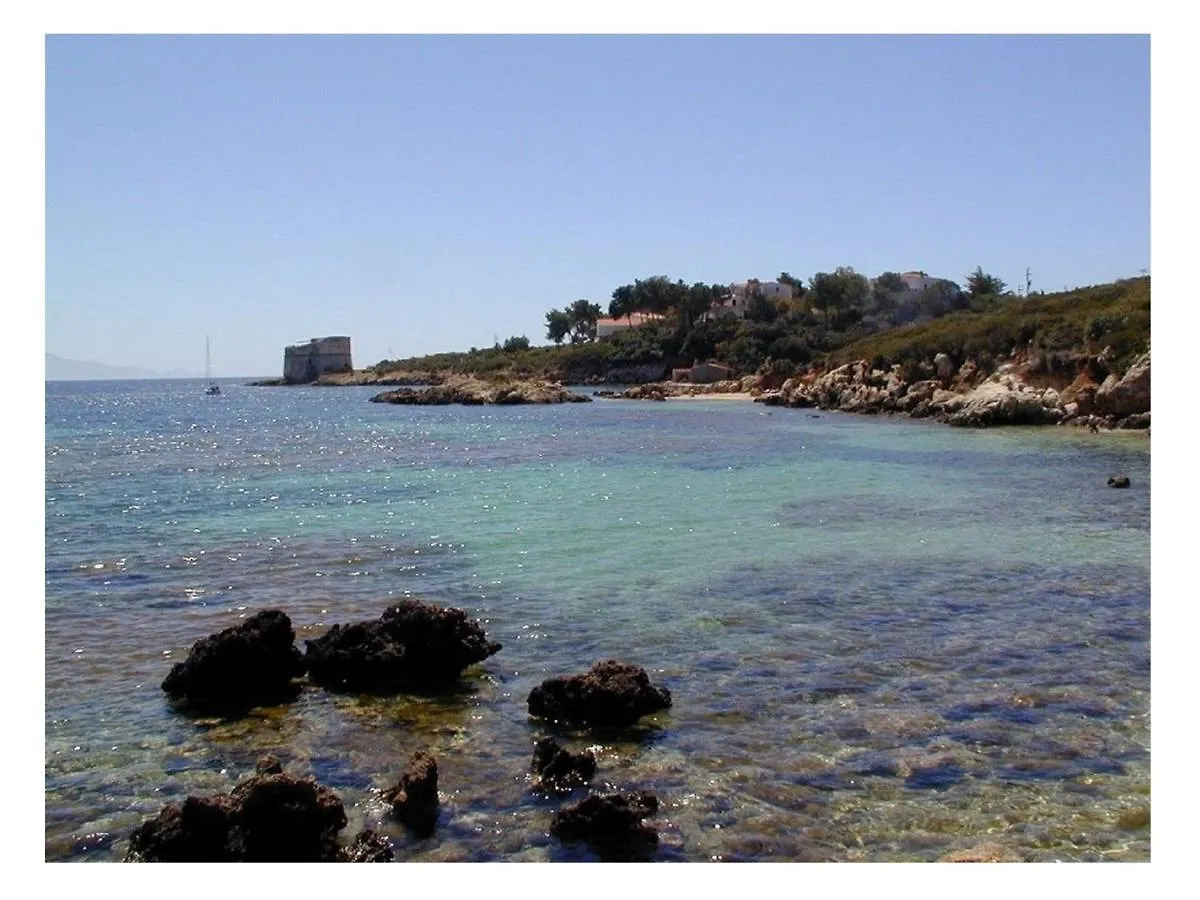 Exclusive On The Beach Alghero 0*,  Włochy