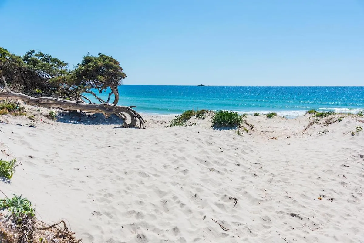 Exclusive On The Beach Alghero 0*,